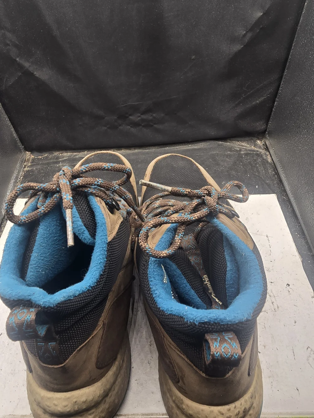 Columbia Men's Brown and Black Hiking Boots with Blue Lining